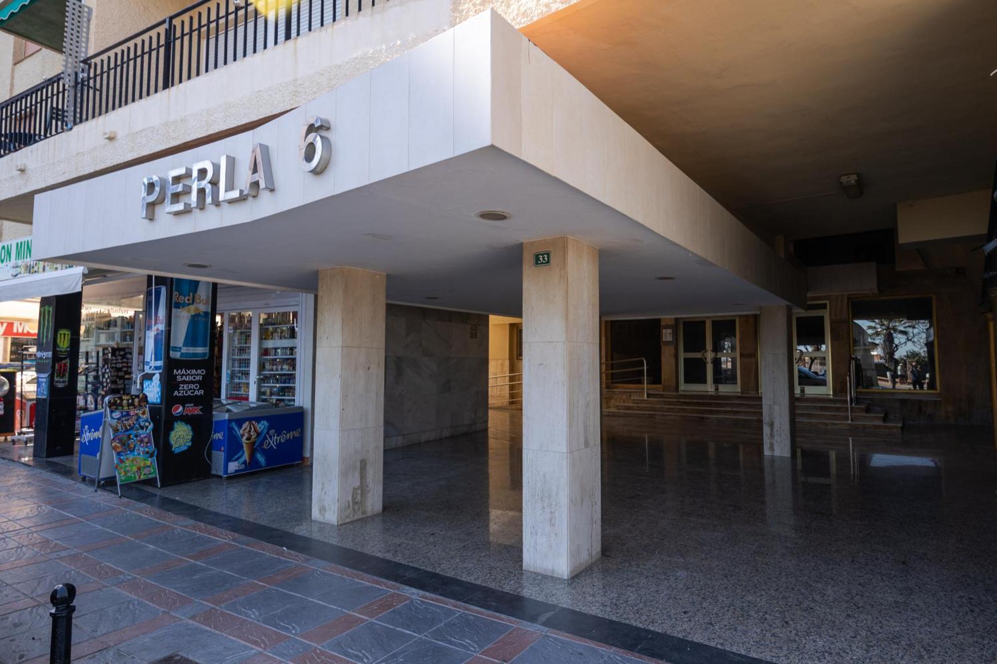 Apartamento Perla フエンヒロラ エクステリア 写真