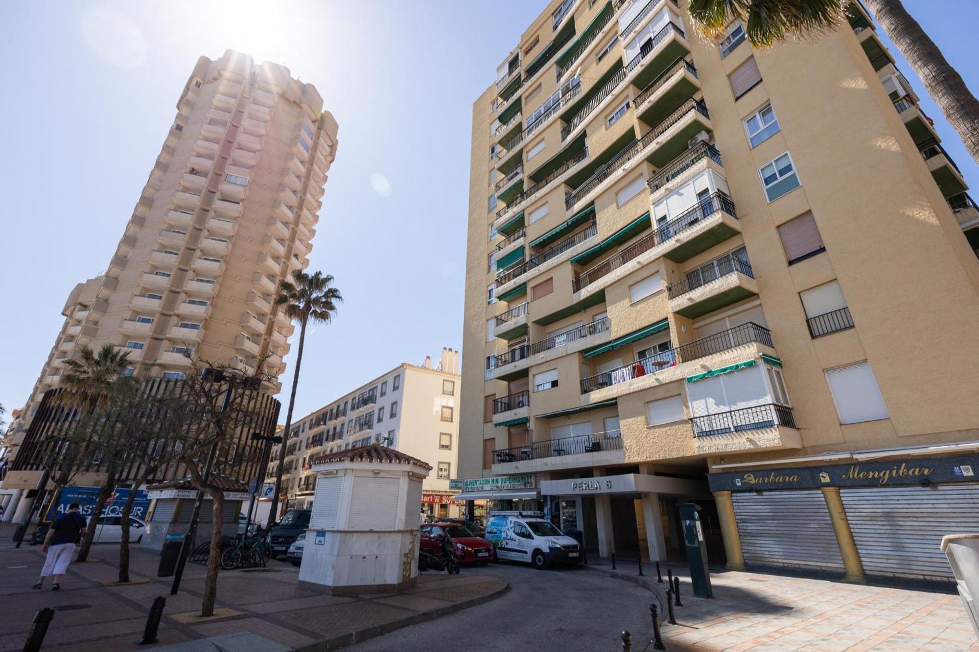 Apartamento Perla フエンヒロラ エクステリア 写真